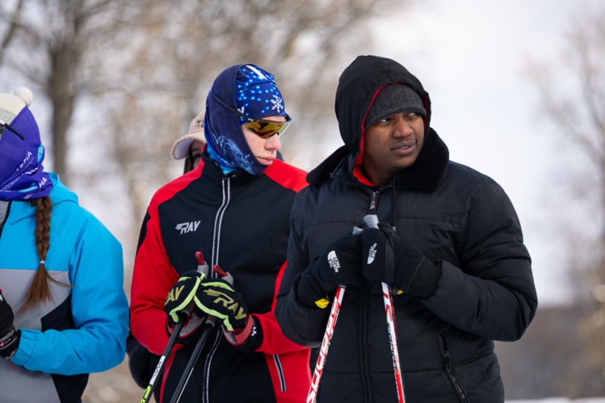Студенты ТулГУ совершили традиционный поход к памятнику героя-партизана