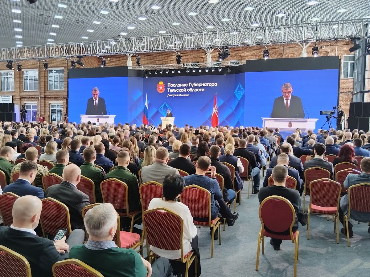 Дмитрий Миляев поручил ввести в регионе студенческий маткапитал