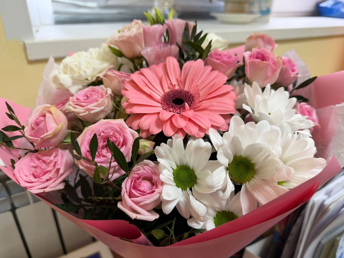 Директор Информагентства «Регион71» поздравила сотрудниц, родные которых находятся на СВО Директор Информагентства «Регион71» поздравила сотрудниц, родные которых находятся на СВО