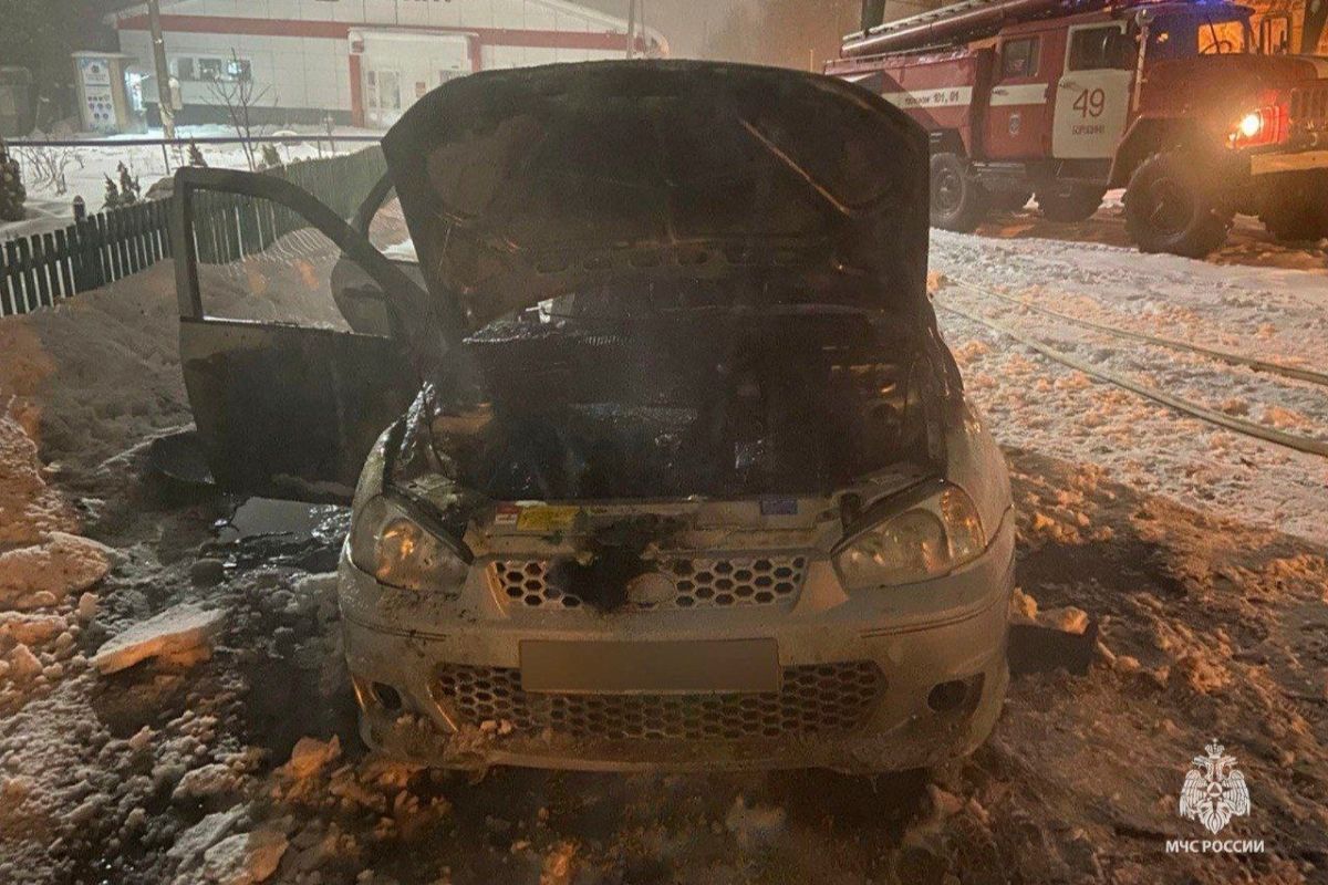 Пять пожаров потушили тульские спасатели в последний новогодний выходной