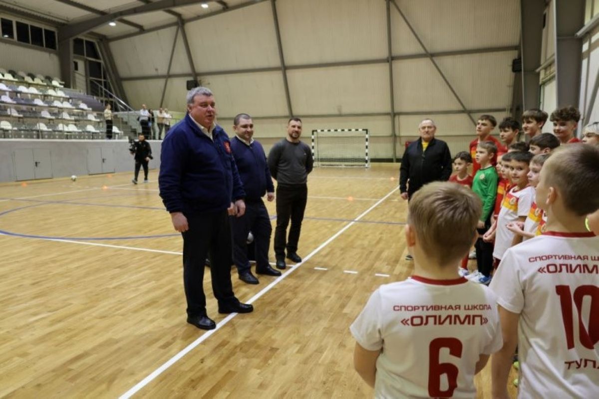 Илья Беспалов осмотрел обновленный ФОК в тульском Плеханове Илья Беспалов осмотрел обновленный ФОК в тульском Плеханове