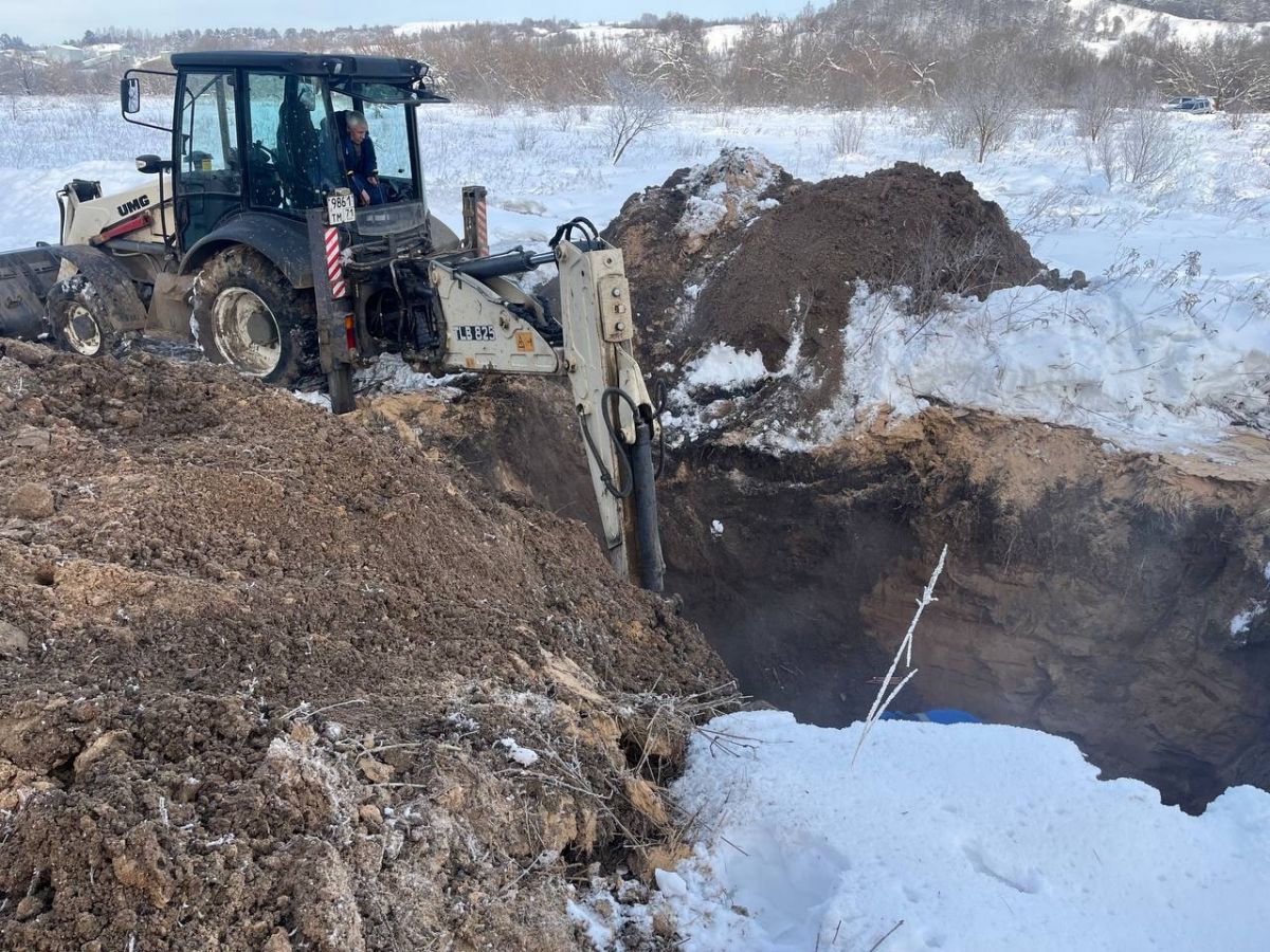 В Алексине третий день пытаются ликвидировать коммунальную аварию