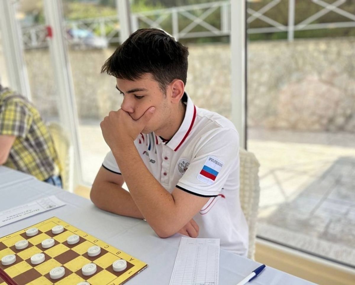 Туляк в 18 лет стал международным гроссмейстером