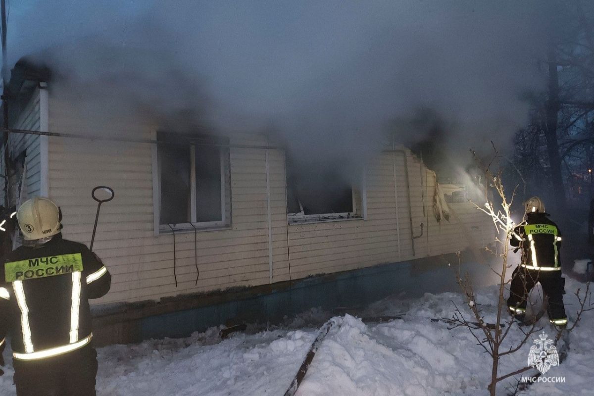 В Тульской области горели мусор, легковушка и частный дом