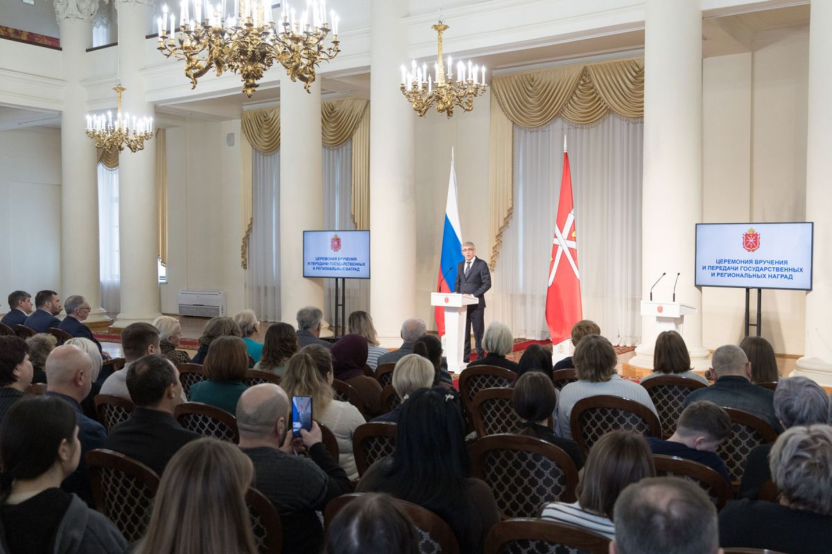 Губернатор Тульской области вручил награды военнослужащим и семьям погибших бойцов