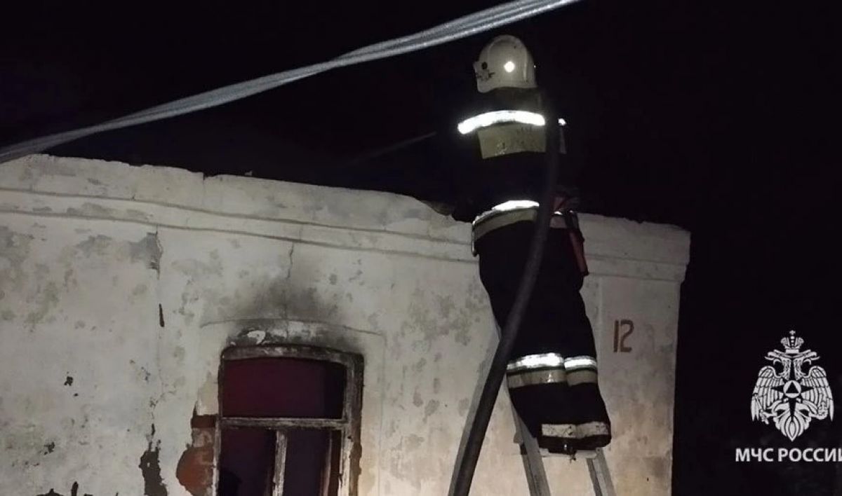 Тульские спасатели потушили два пожара и помогли ликвидировать последствия пяти ДТП Тульские спасатели потушили два пожара и помогли ликвидировать последствия пяти ДТП
