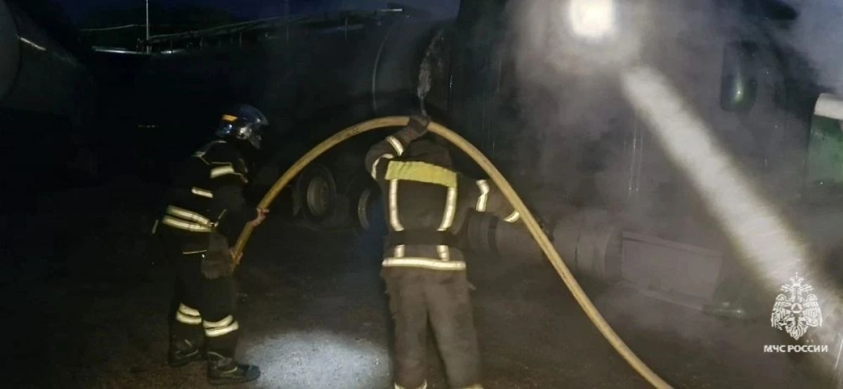 За сутки в Тульской области потушили семь пожаров и ликвидировали последствия пяти ДТП За сутки в Тульской области потушили семь пожаров и ликвидировали последствия пяти ДТП