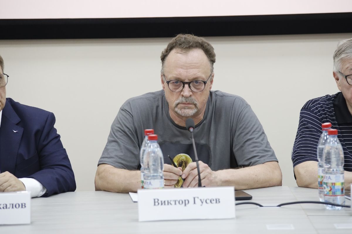 Виктор Гусев: «Нужно знать, что ты потянешь все и с этим идти по жизни» Виктор Гусев: «Нужно знать, что ты потянешь все и с этим идти по жизни»