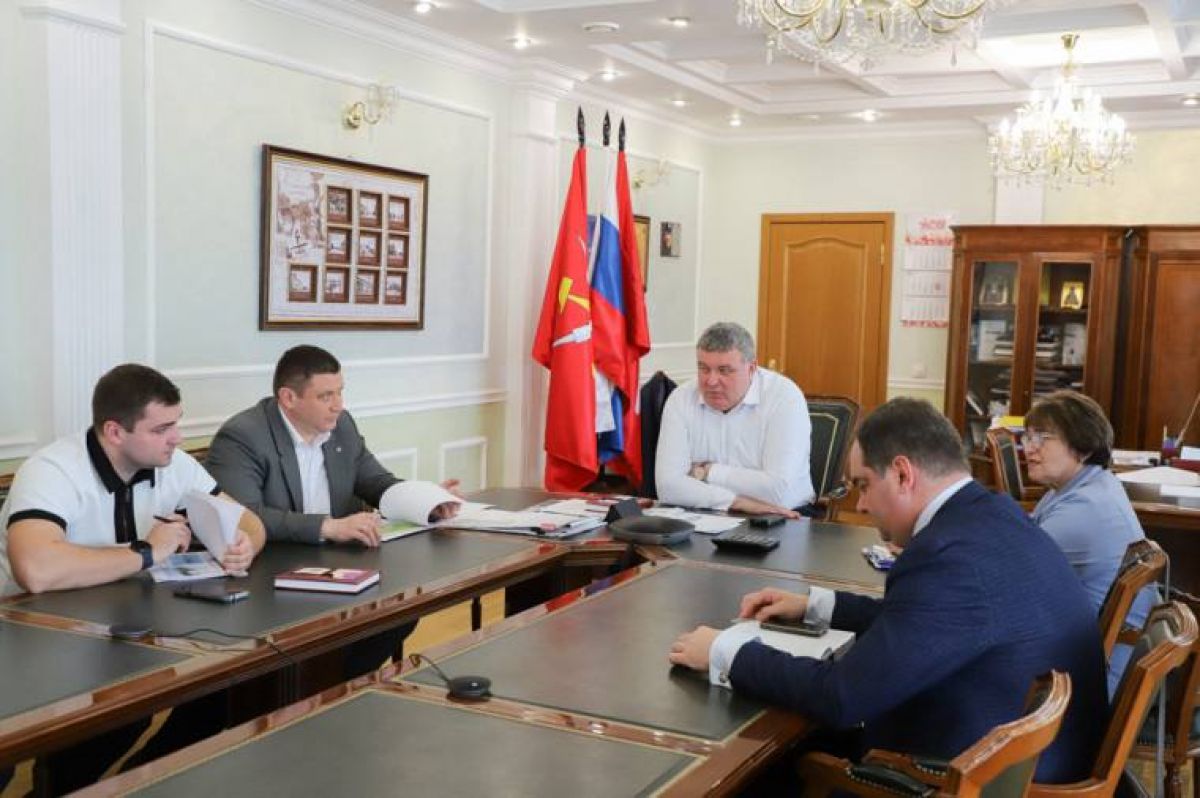 Илья Беспалов обсудил с председателем ТОС благоустройство сквера в Большой Туле