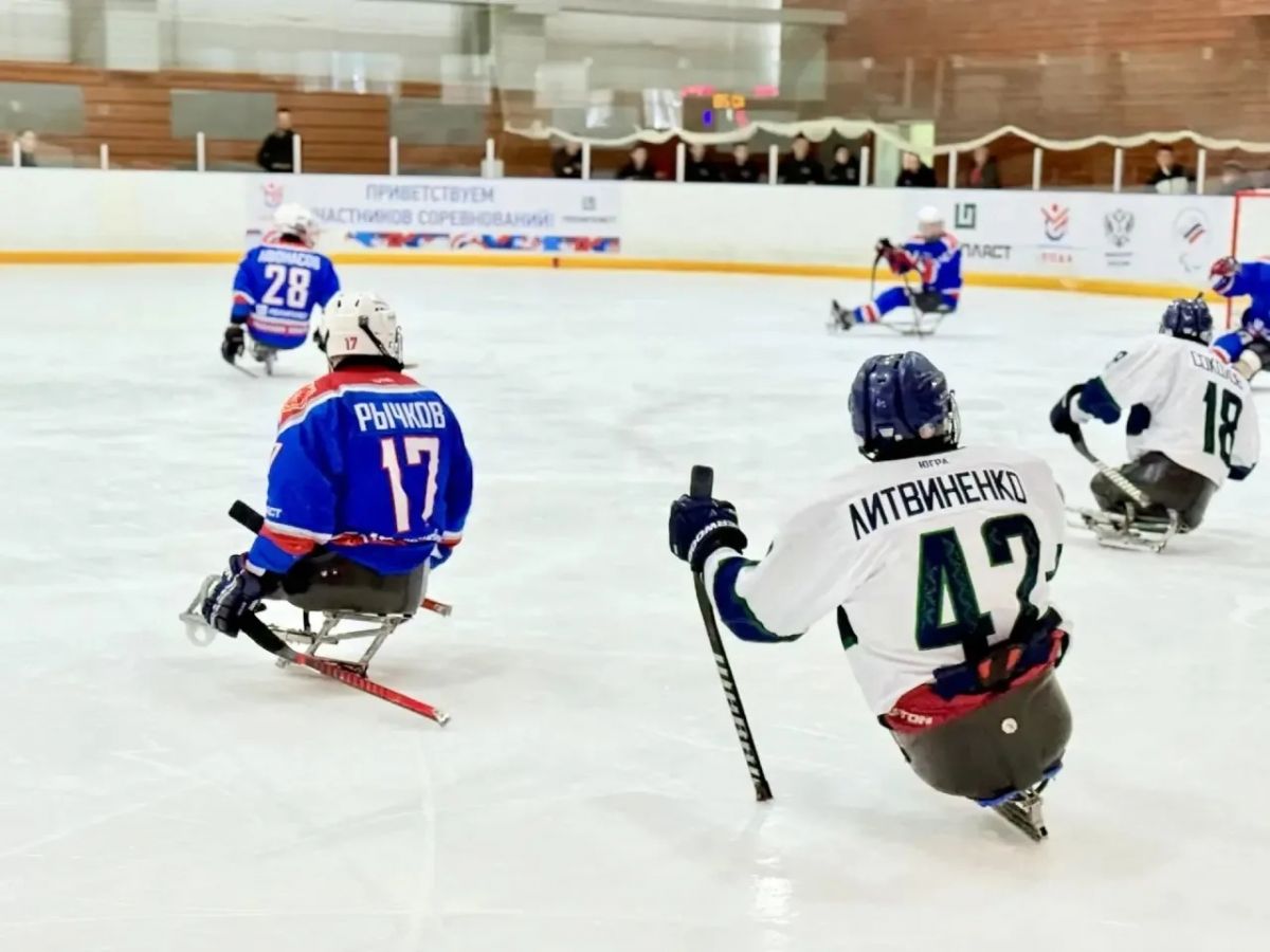 Тульские следж-хоккеисты обыграли принципиальных соперников в первом матче из трех Тульские следж-хоккеисты обыграли принципиальных соперников в первом матче из трех