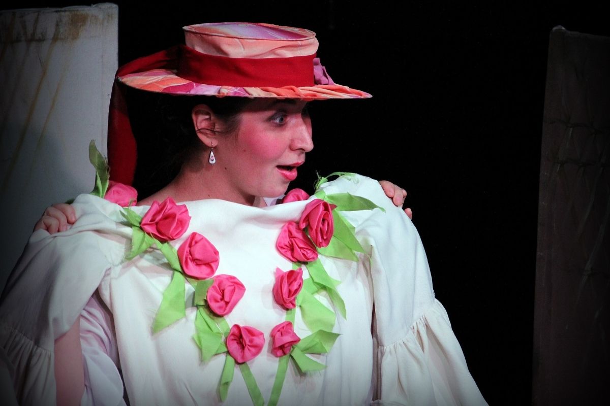 Татьяна Бурякова: «Когда детство проходит за кулисами театра, ты не рассматриваешь другие варианты» Татьяна Бурякова: «Когда детство проходит за кулисами театра, ты не рассматриваешь другие варианты»