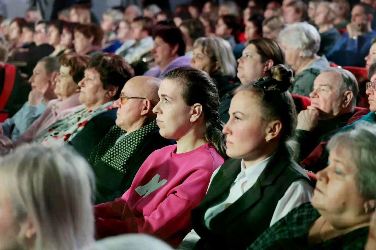 Житель Богородицкого района рассказал Дмитрию Миляеву о разбитом въезде в село Новопокровское Житель Богородицкого района рассказал Дмитрию Миляеву о разбитом въезде в село Новопокровское