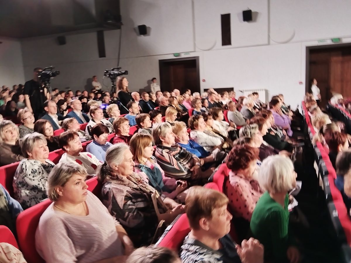 Дмитрий Миляев сельским старостам: «Вы - передний эшелон общения с людьми» Дмитрий Миляев сельским старостам: «Вы - передний эшелон общения с людьми»