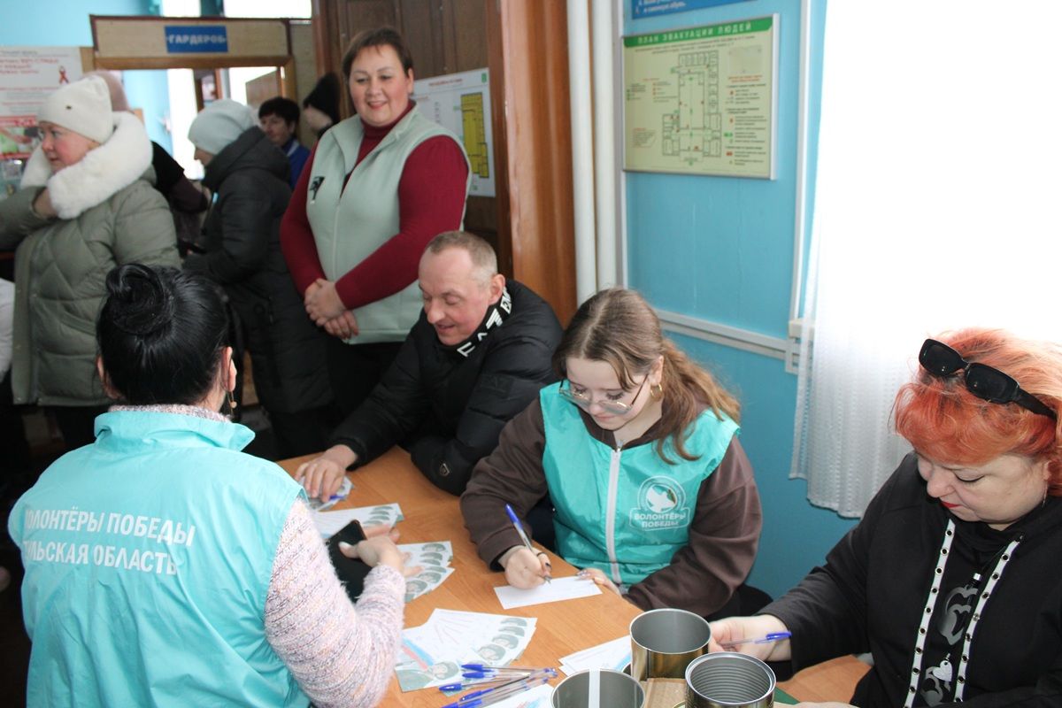 Молодежь из районов области участвует в акции «Письмо солдату»