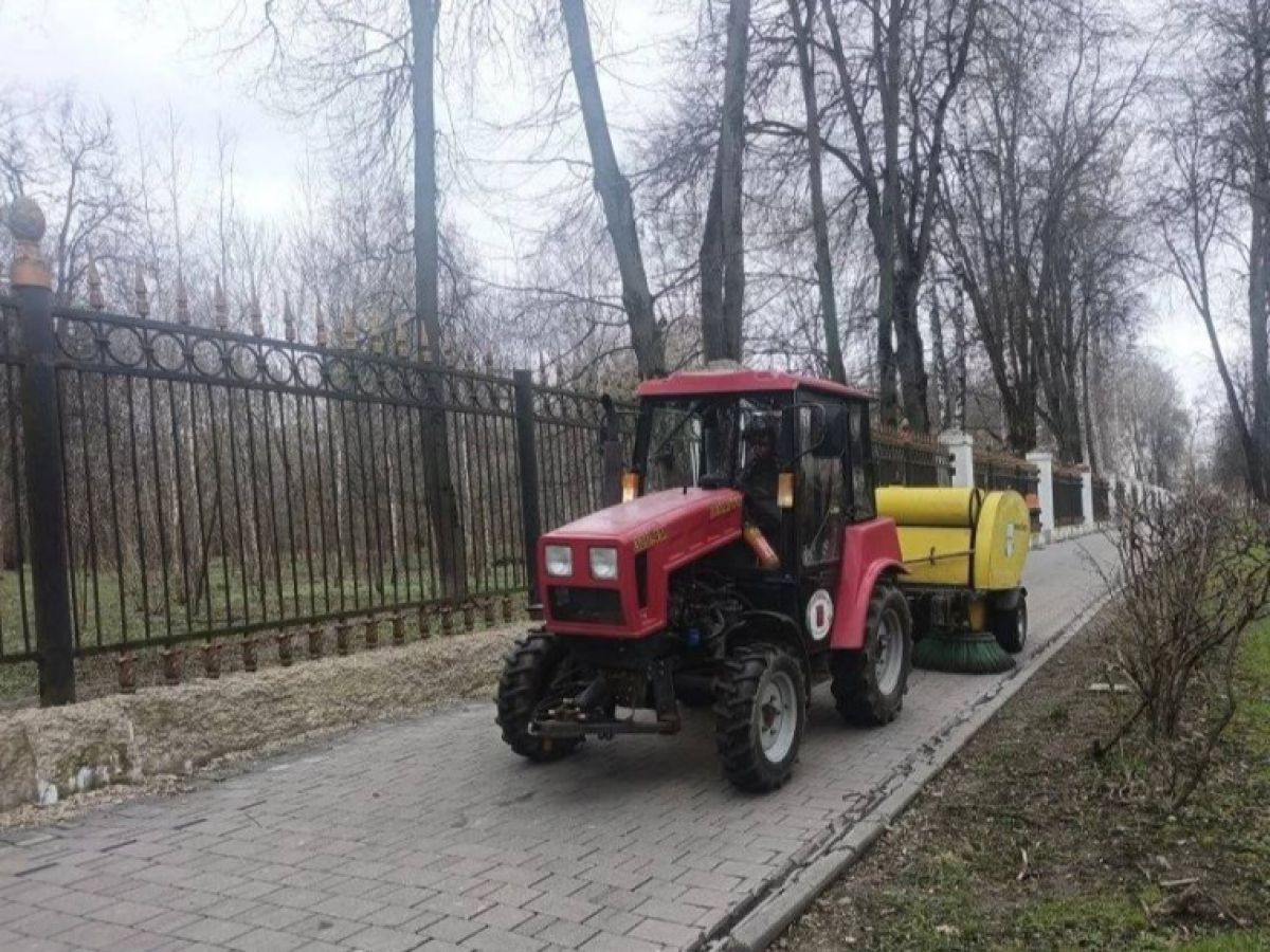 Тульские коммунальщики навели порядок на центральных и второстепенных улицах города