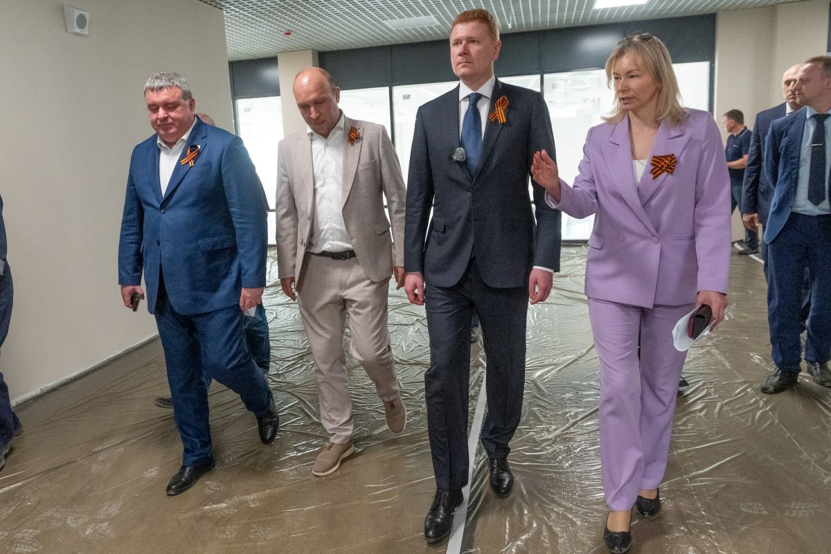 Александр Никитин проверил ход строительства новой школы в ЖК «Суворовский-2»
