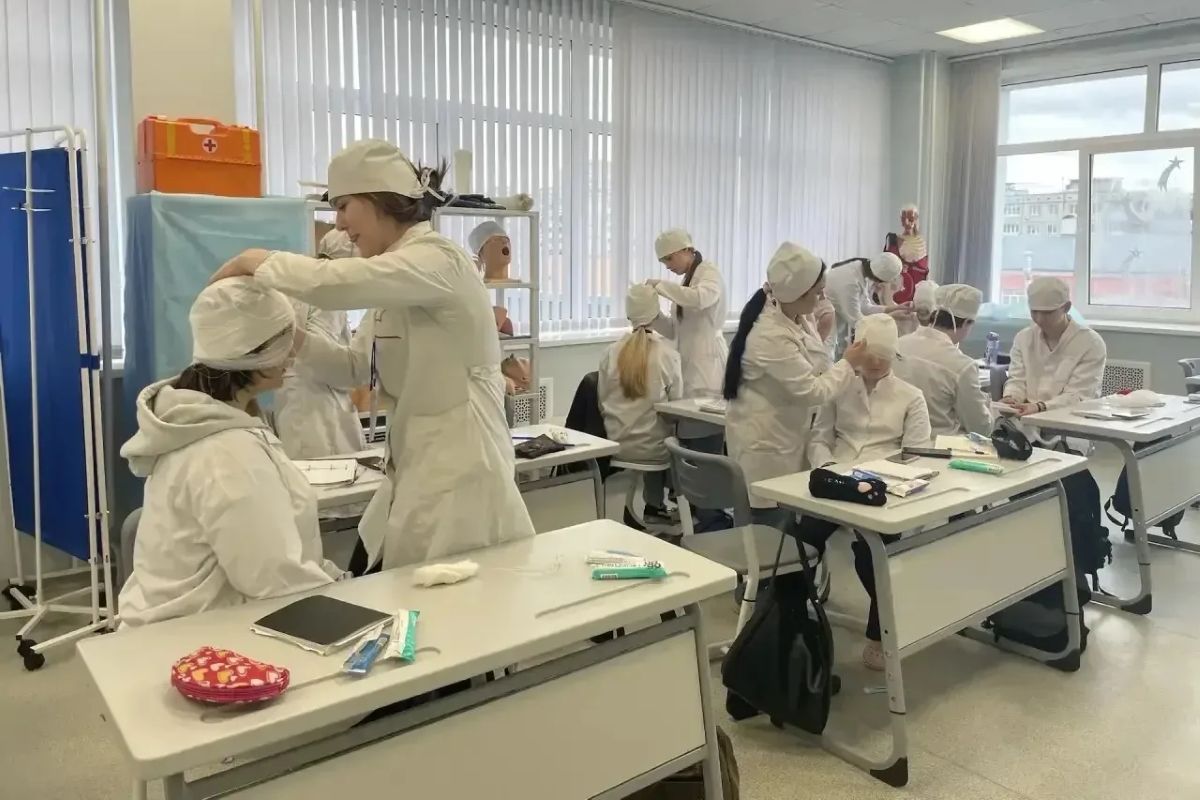 В Тульской области трудятся более семи тысяч медбратьев и медсестер