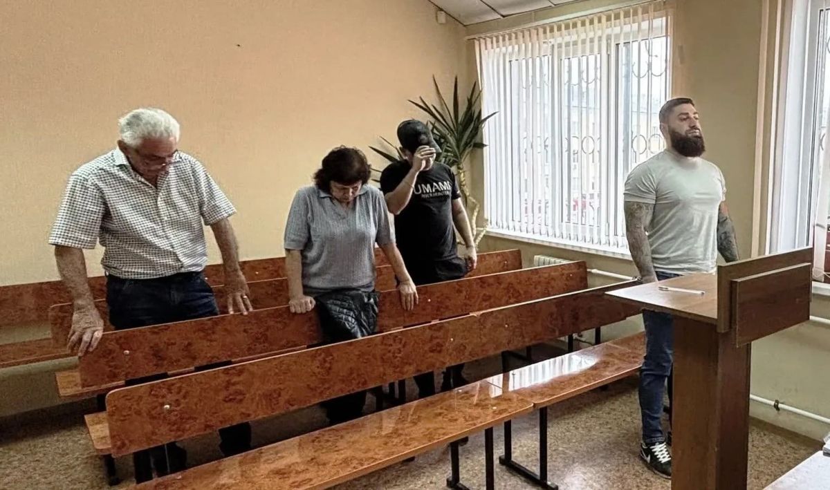 В Тульской области суд назначил штраф членам семьи за торговлю немаркированными сигаретами В Тульской области суд назначил штраф членам семьи за торговлю немаркированными сигаретами