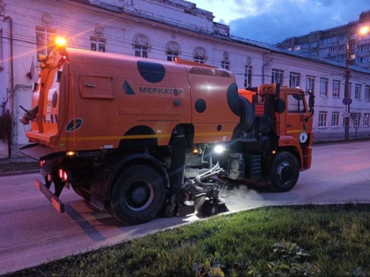 Тульские рабочие использовали 34 единицы техники для уборки города