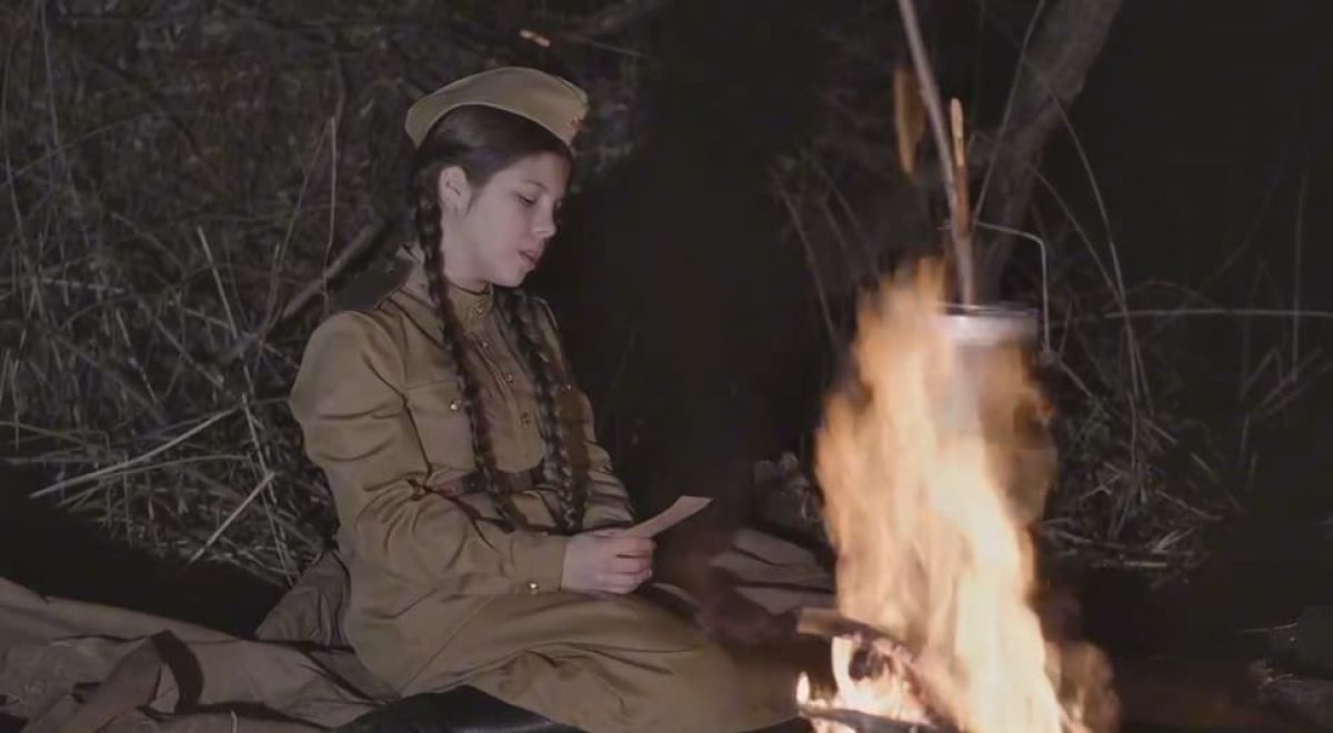 Солистка из Новомосковска исполнила песню «Эх, дороги» в рамках марафона «ЗвучитПобеда»
