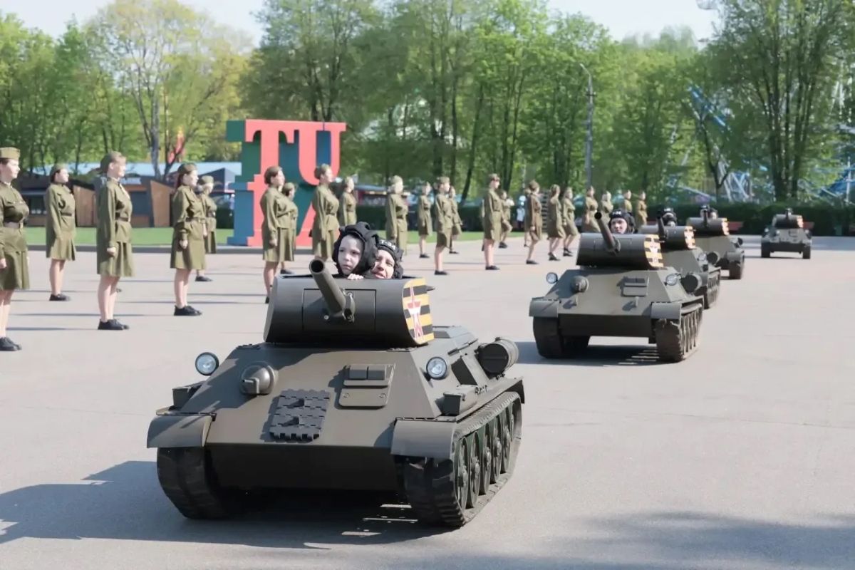 В Центральном парке Тулы прошел детский Парад Победы