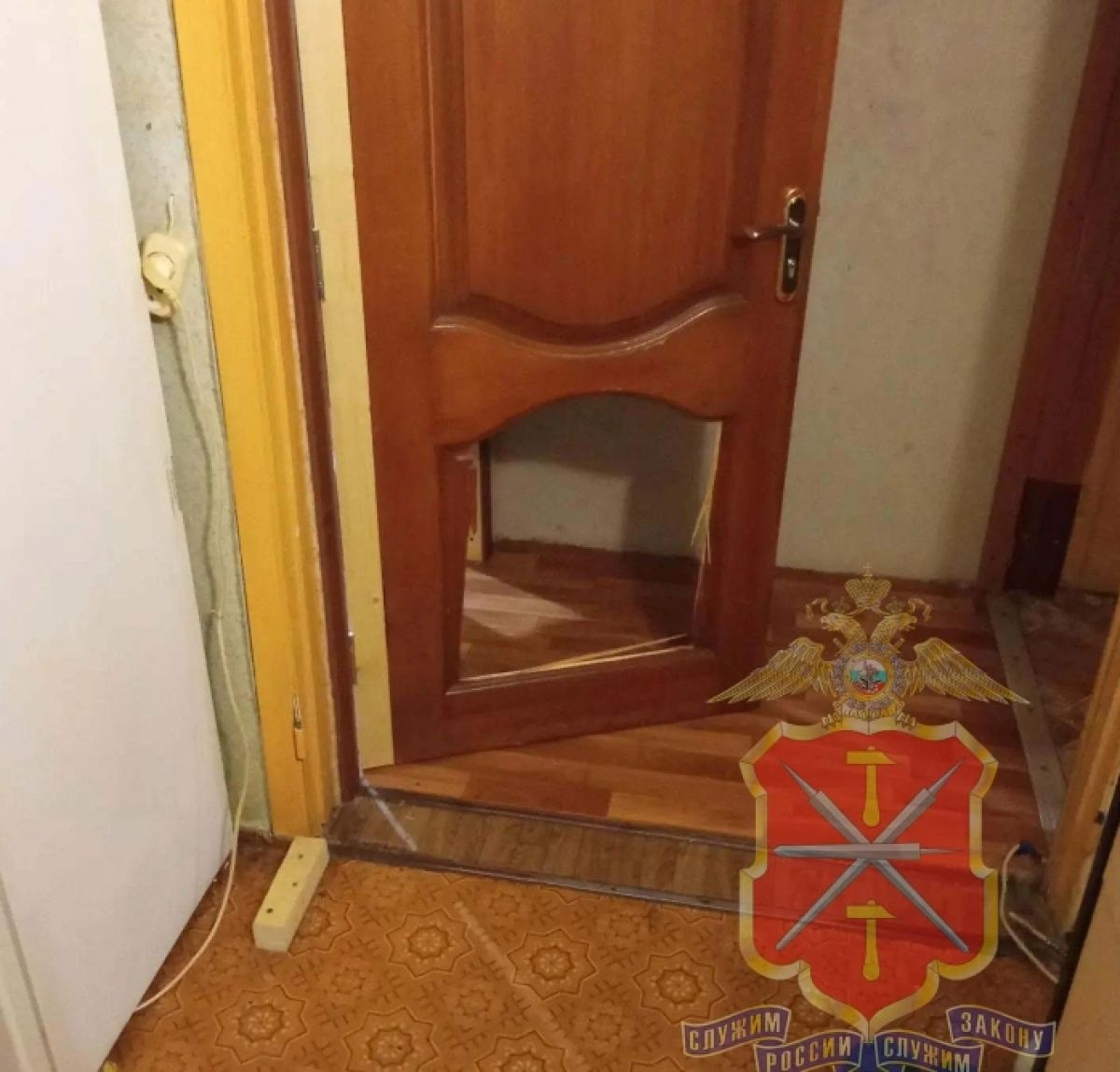 В Новомосковске Тульской области мужчина угрожал убийством своей 79-летней матери В Новомосковске Тульской области мужчина угрожал убийством своей 79-летней матери