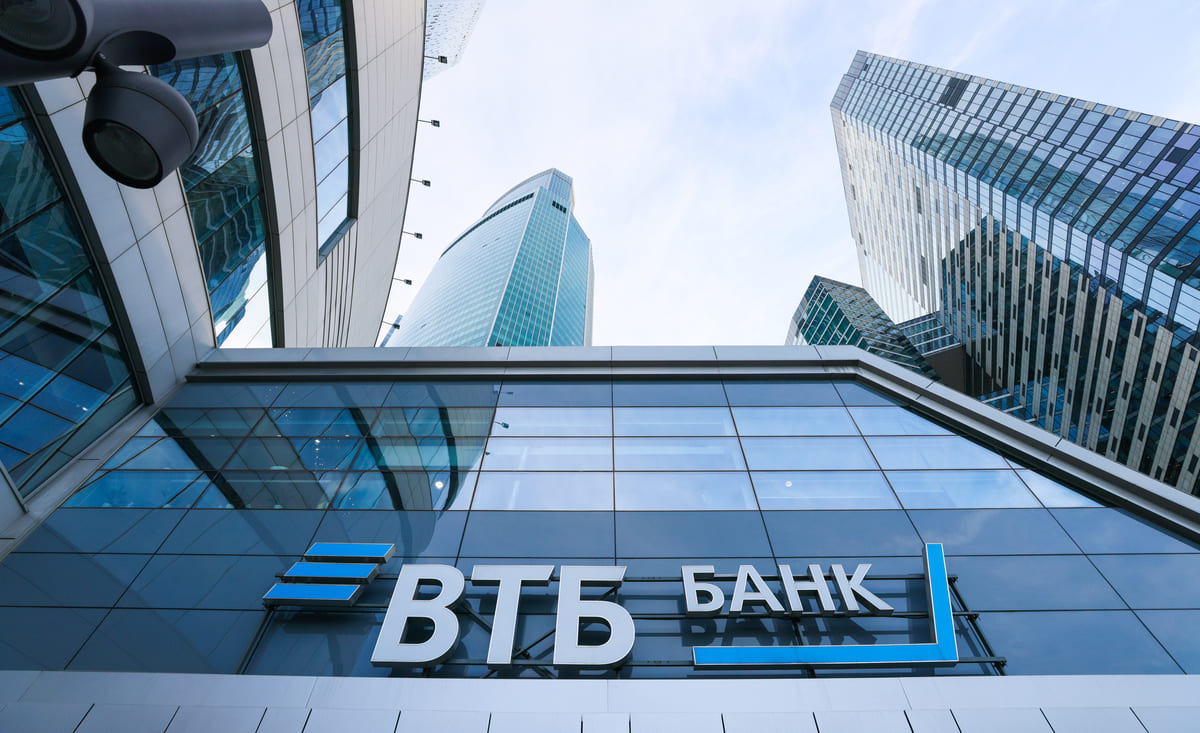 Исследование ВТБ: 92% россиян отламывали горбушку хлеба по дороге домой, а треть делает так до сих пор Исследование ВТБ: 92% россиян отламывали горбушку хлеба по дороге домой, а треть делает так до сих пор