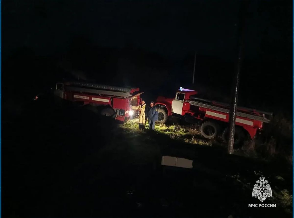 В Тульской области загорелась баня В Тульской области загорелась баня