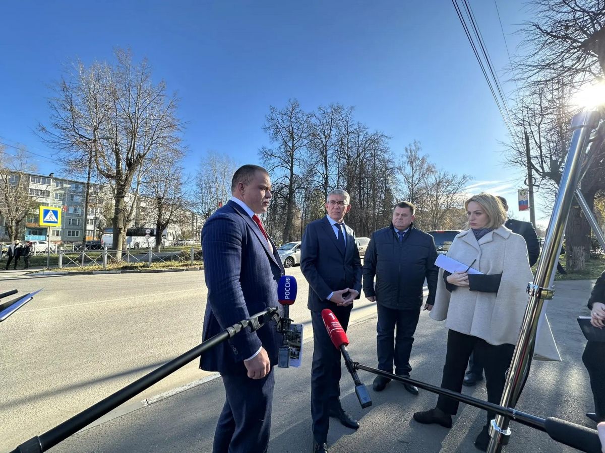 Дмитрий Миляев оценил качество ремонта улицы в Узловой Дмитрий Миляев оценил качество ремонта улицы в Узловой