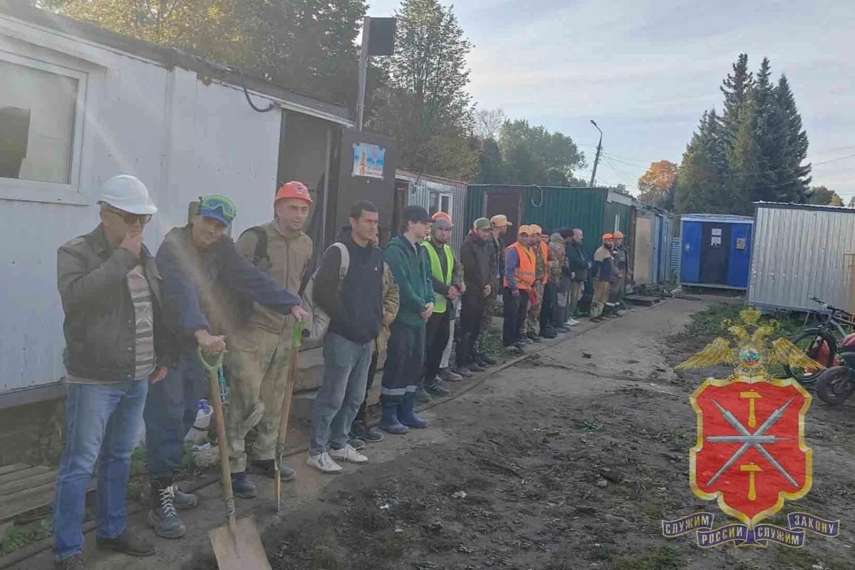 В Новомосковске Тульской области поймали шестерых нелегалов В Новомосковске Тульской области поймали шестерых нелегалов