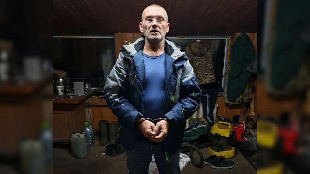 В Щекинском районе у мужчины изъяли 94 куста запрещенных растений и около 50 кг наркотиков В Щекинском районе у мужчины изъяли 94 куста запрещенных растений и около 50 кг наркотиков