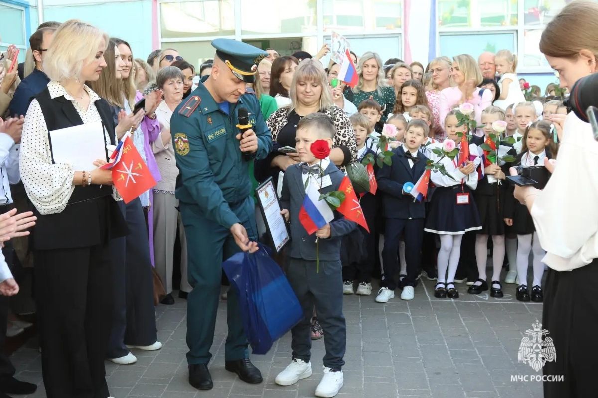 В Туле наградили первоклассника, спасшего деревню Поповкино от пожара