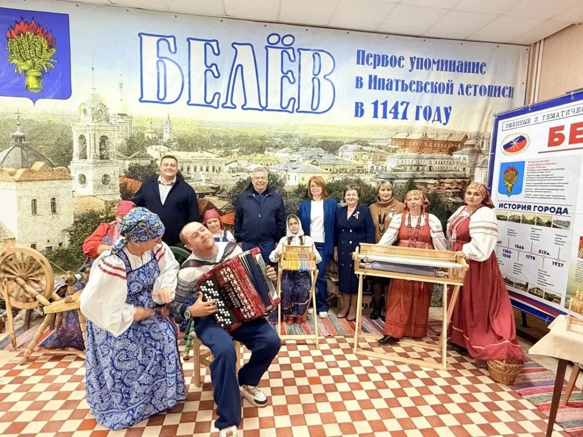 Николай Воробьев: «Закономерно, что в одном из старейших городов области появился участок, посвященный истории и традиционным ремеслам этого края» Николай Воробьев: «Закономерно, что в одном из старейших городов области появился участок, посвященный истории и традиционным ремеслам этого края»
