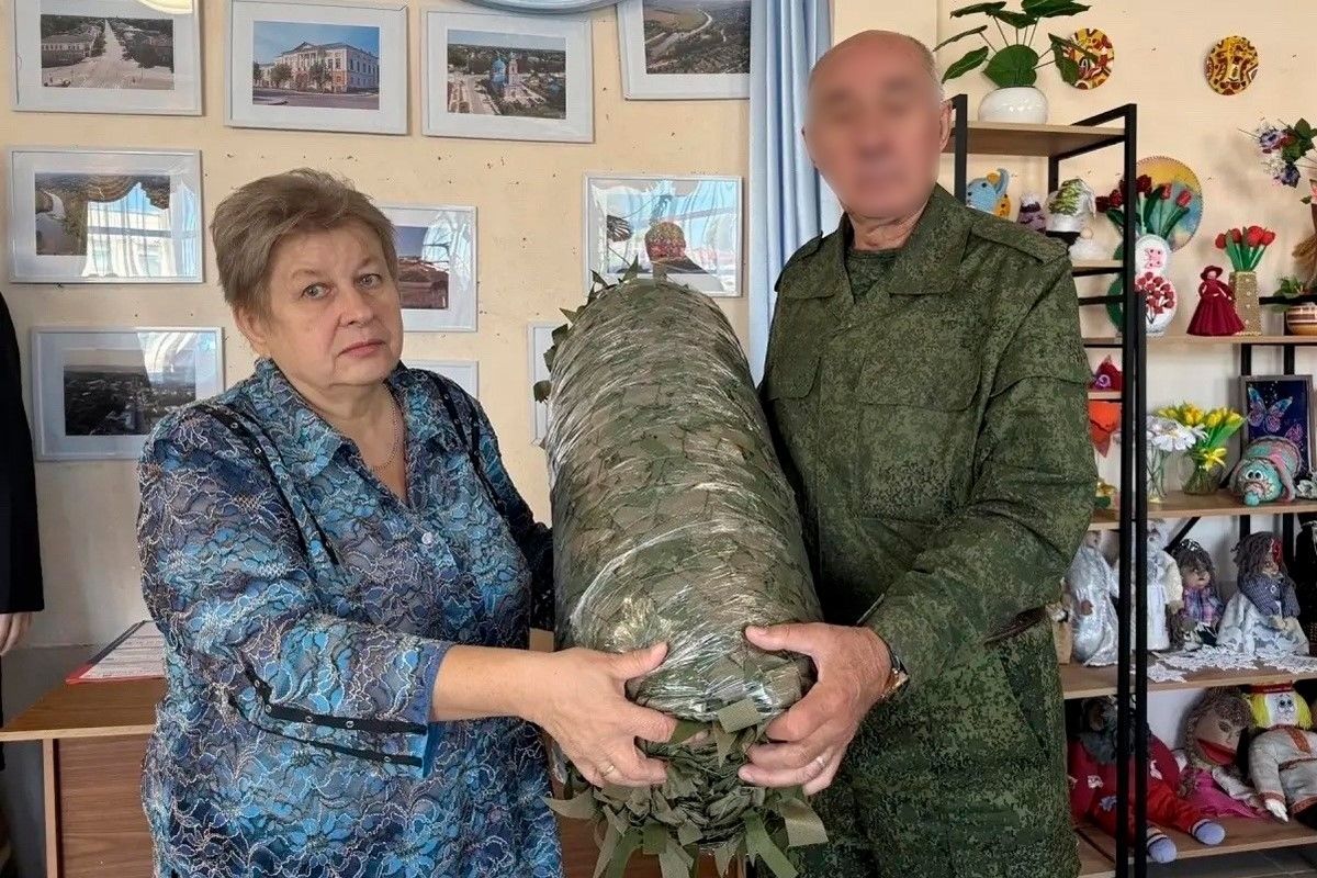 Жители региона продолжают отправлять бойцам маскировочные сети Жители региона продолжают отправлять бойцам маскировочные сети