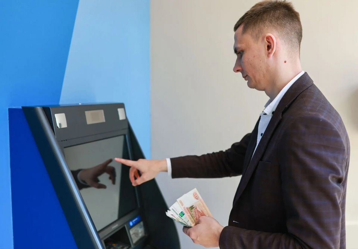 Накопительные счета стали главным инструментом сбережений в августе