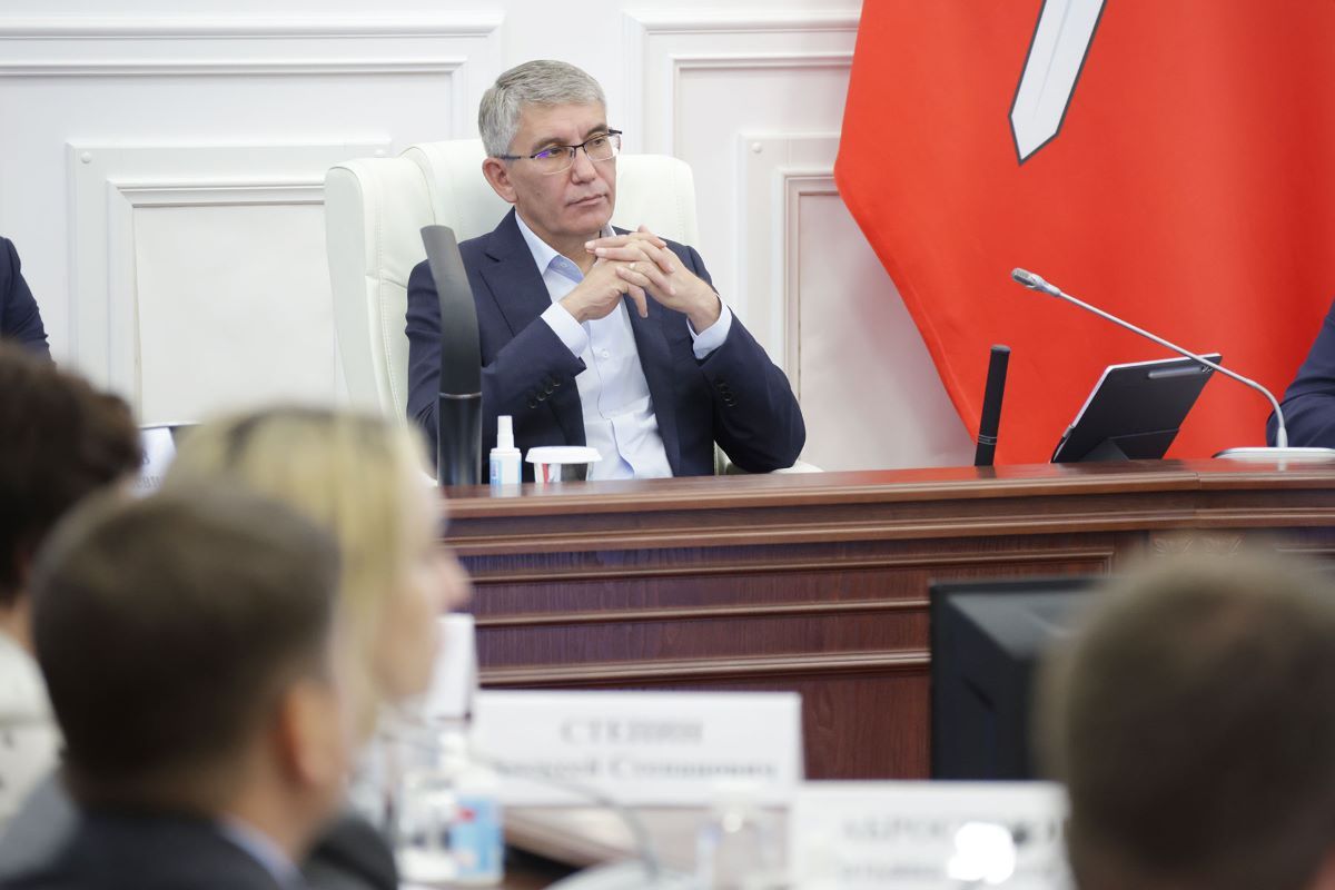 Губернатор Дмитрий Миляев проконтролировал выполнение поручений по развитию инфраструктуры