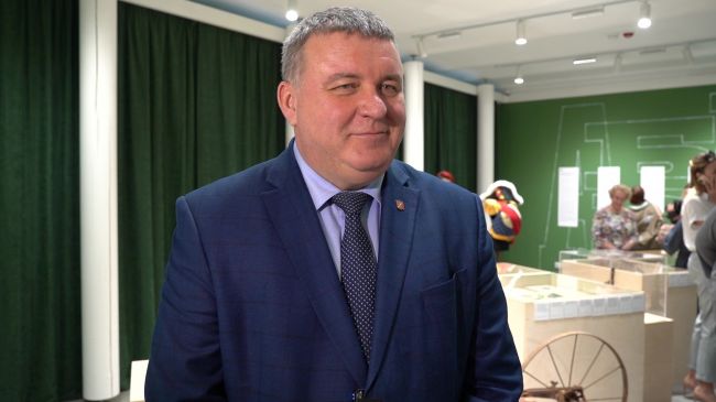 На улице Максимовского в Туле благоустроят тротуар На улице Максимовского в Туле благоустроят тротуар