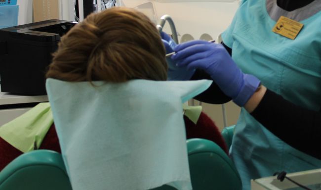 Жители Алексина могут бесплатно полечить зубы Жители Алексина могут бесплатно полечить зубы