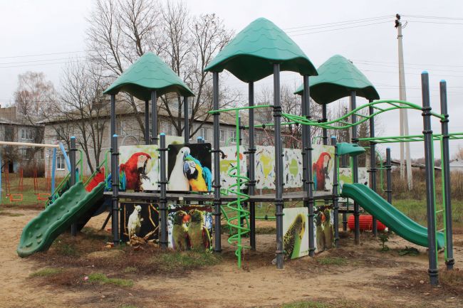 В селе Дубенского района отремонтировали детскую площадку В селе Дубенского района отремонтировали детскую площадку