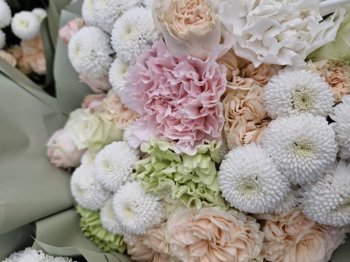 Эксперт рассказал, как жителям Тульской области сэкономить на покупке букетов к 1 сентября