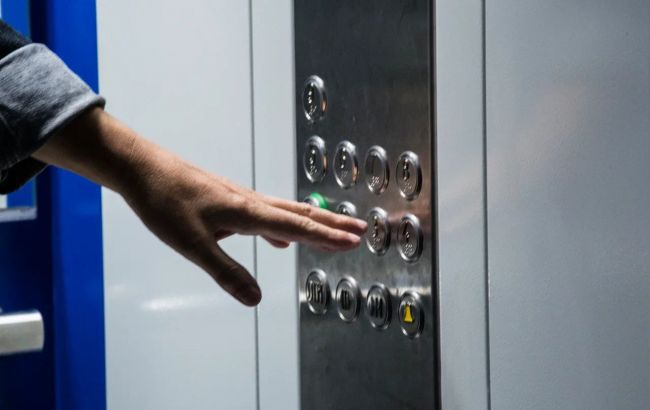 Жителям Новой Тулы больше не придется подниматься пешком на 19 этаж Жителям Новой Тулы больше не придется подниматься пешком на 19 этаж