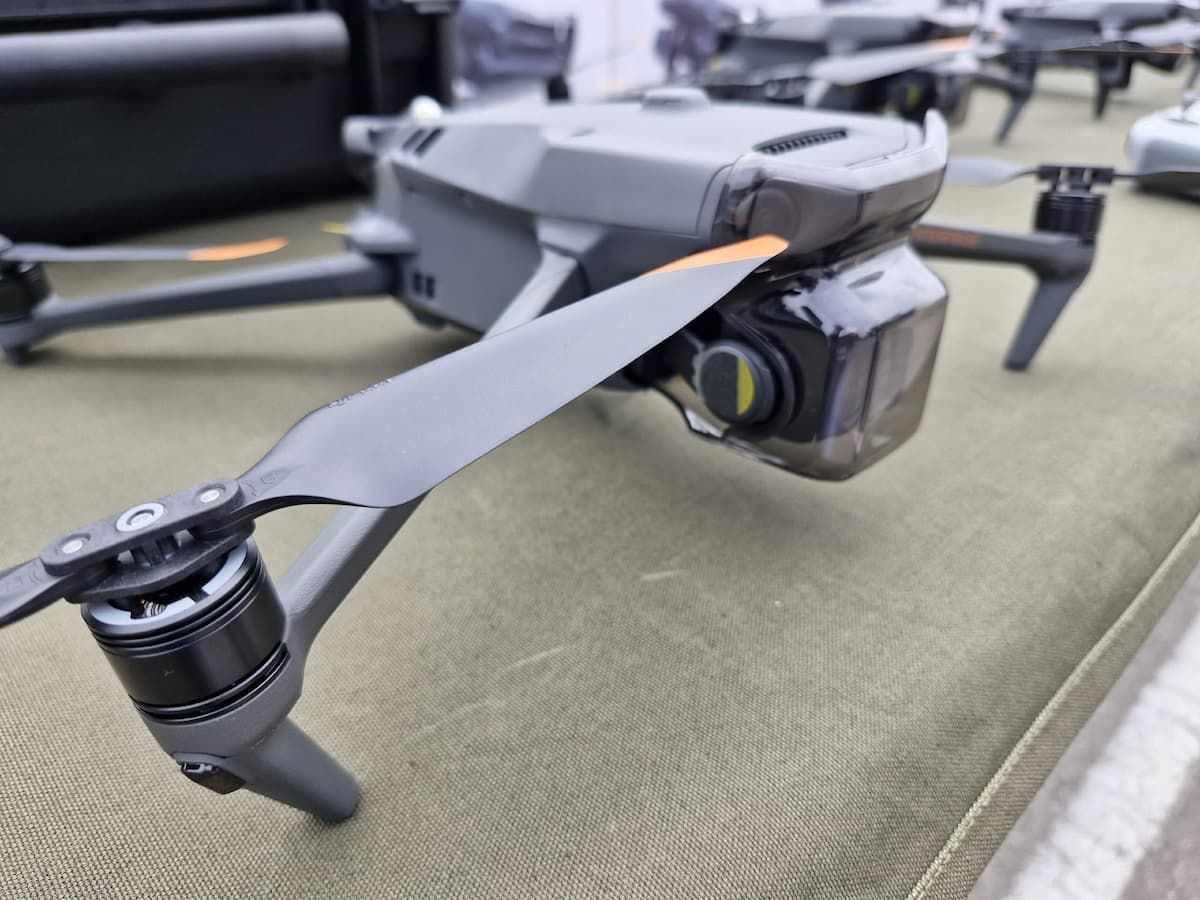 Сбитый дрон стал причиной возгорания магазина в Туле Сбитый дрон стал причиной возгорания магазина в Туле