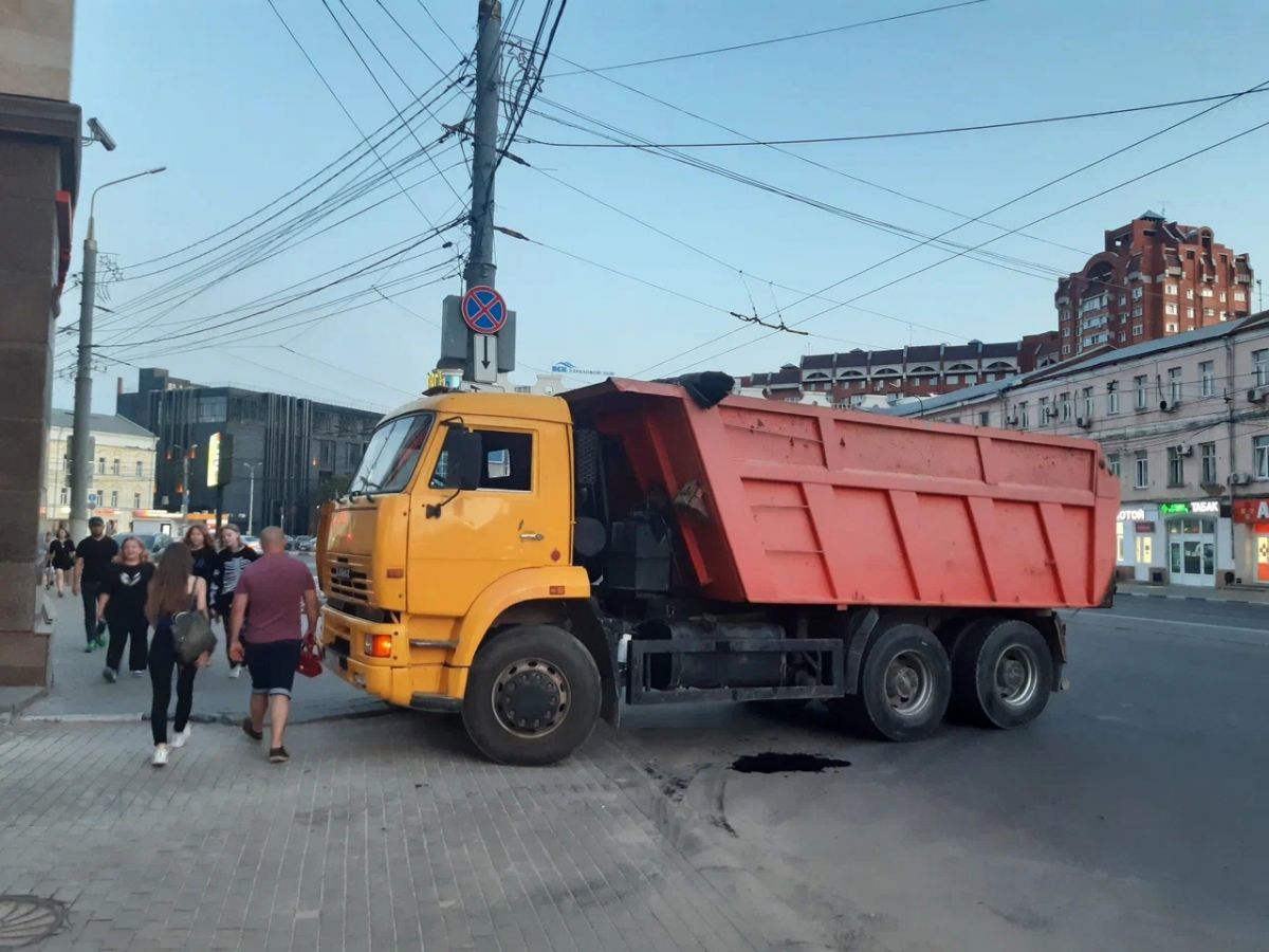 В Кимовске мужчина снял автозапчасти с чужого авто на 200 тыс. рублей В Кимовске мужчина снял автозапчасти с чужого авто на 200 тыс. рублей
