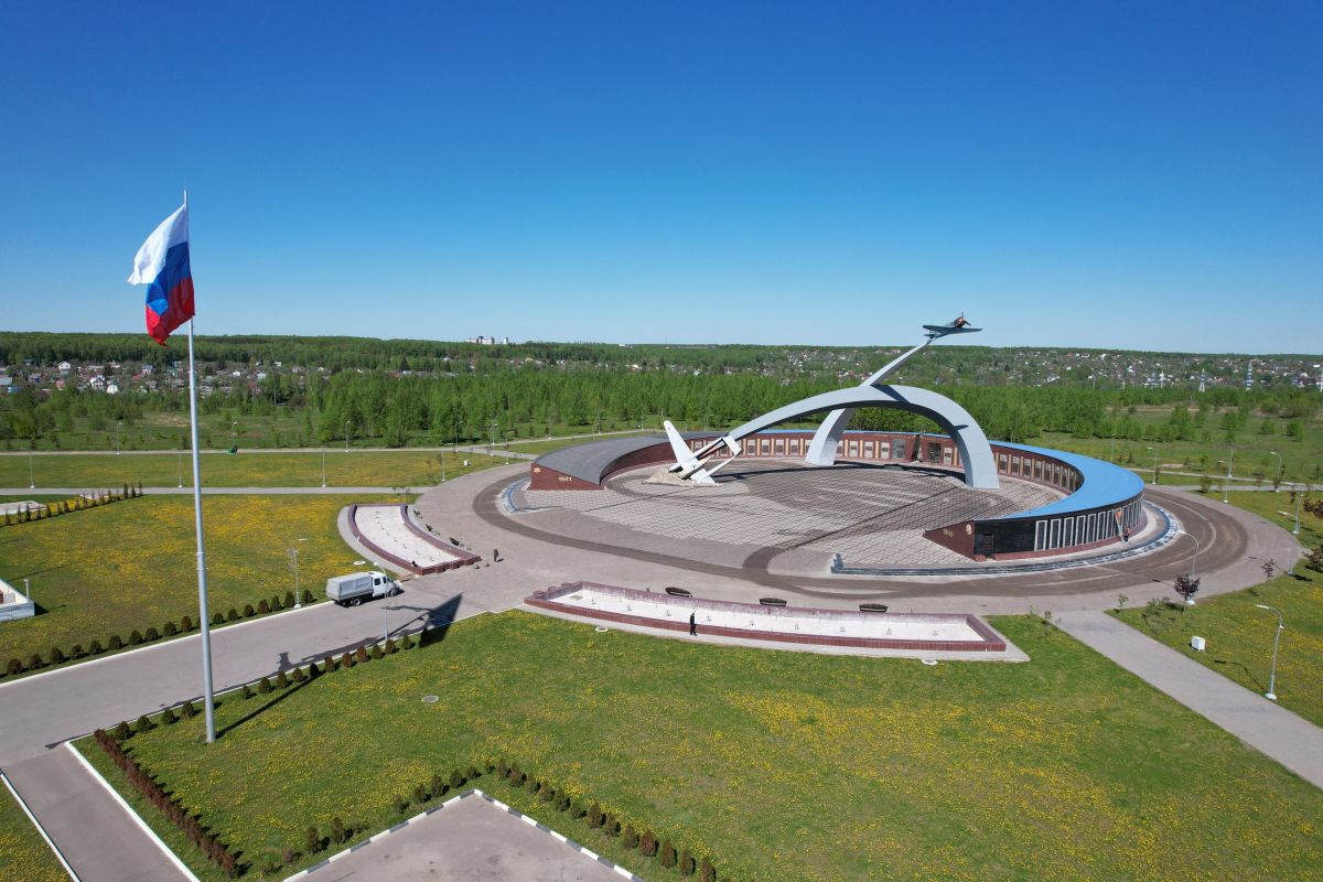 Туляки гордятся комплексом «Защитникам неба Отечества»